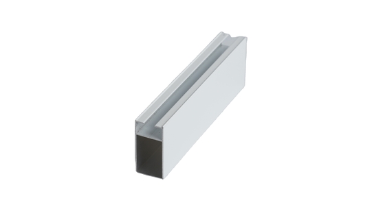 0.30 mm πάχος RAL9010 9016 Προφίλ αλουμινίου που καλύπτεται με σκόνη για παράθυρα και πόρτες