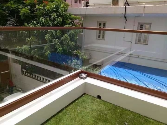 Γάλα περιφράγματα από αλουμίνιο για το σχεδιασμό χωρίς πλαίσιο