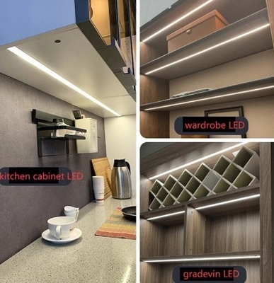 Επεξεργαστικό φινίρισμα αλουμινίου LED baseboard για προσαρμοσμένο τοίχο Skirting Board και το δάπεδο