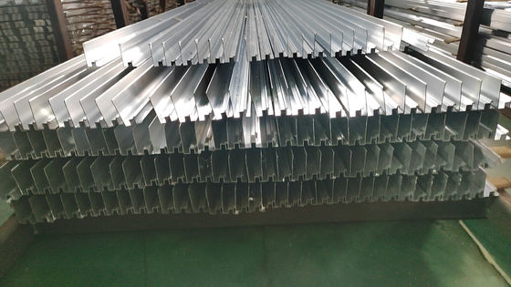 Αλουμίνιο με σχήμα U Extrusion C Channel Track Profiles Custom Polishing για το ντους