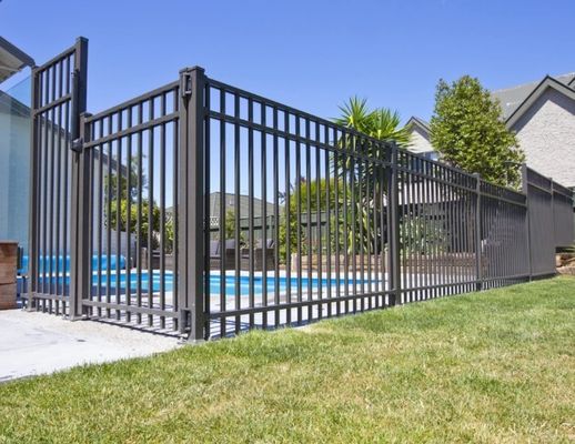 5.8-6.0M μήκος Προσαρμοσμένο 6063-T5 Powder Coating Αλουμινίου Φράχτης για το Ηνωμένο Βασίλειο